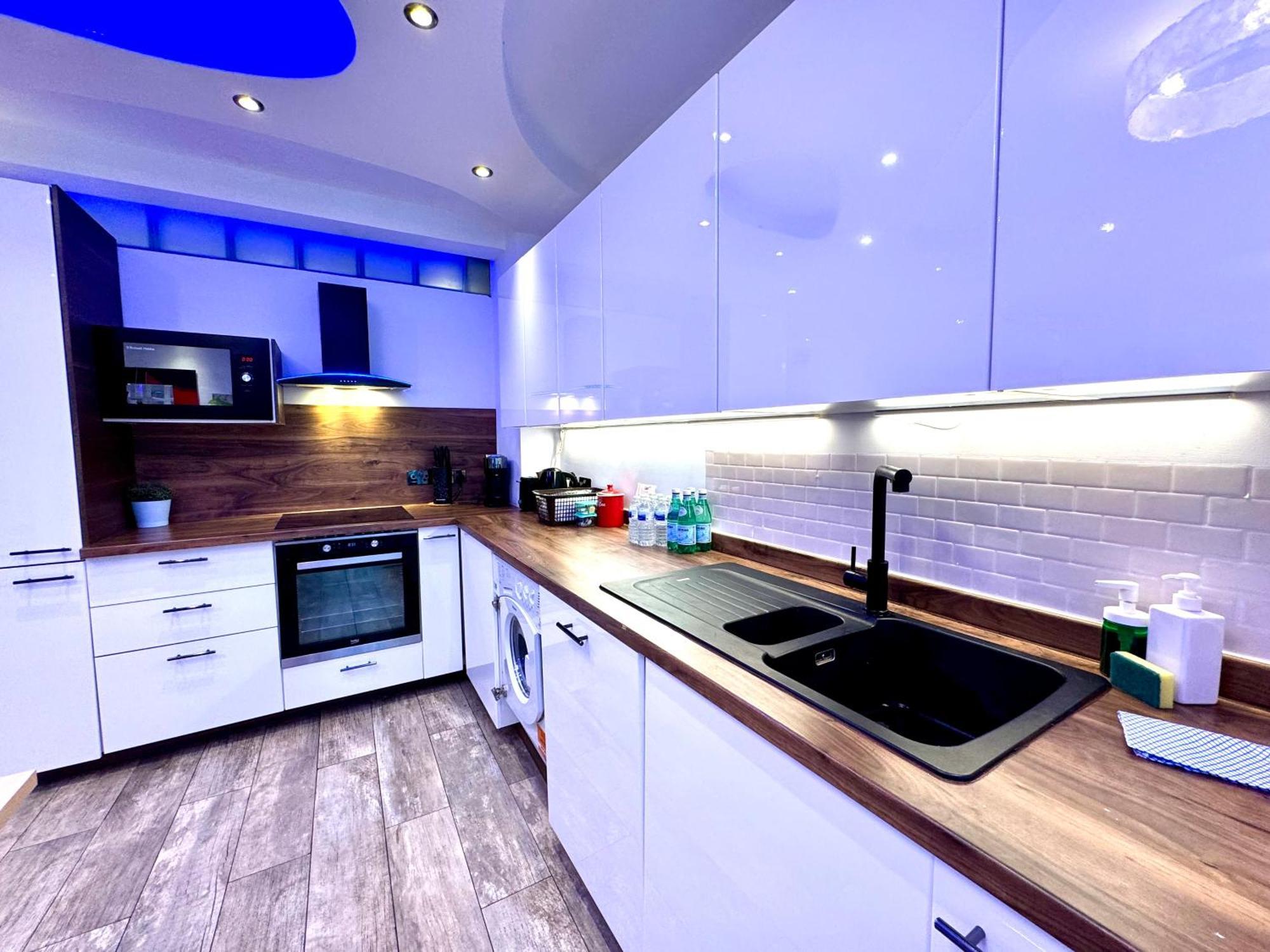 One Hyde Park By Wild Apartment *
